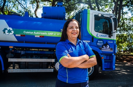 Martha Melo, motorista de Coleta da Lwart